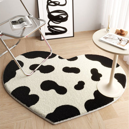 Heart Shaped Rug Design - Lia's Room