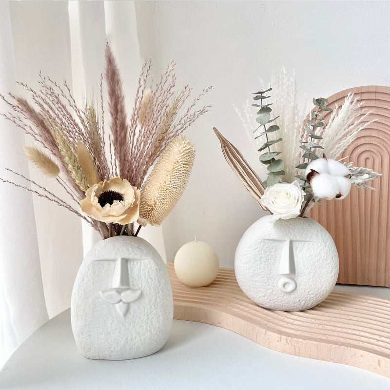 Nordic Bloom: Ceramic Vase with Sculpted Face - Lia's Room