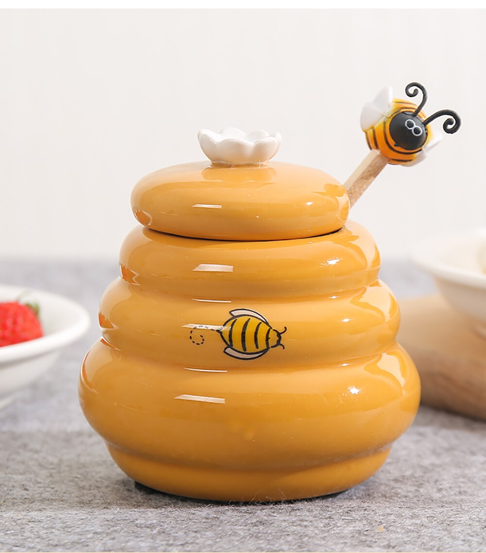 Beehive Honey Pot with Wooden Dipper and Stir Bar - Ceramic Honey Jar with Lid - Lia's Room