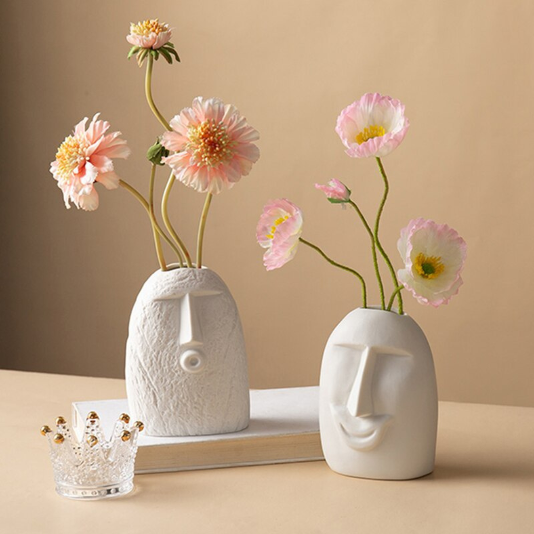 Nordic Bloom: Ceramic Vase with Sculpted Face - Lia's Room