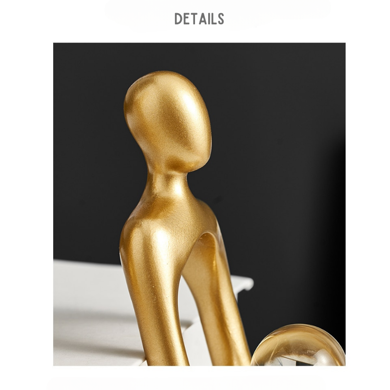 Stunning Gold Figurines - Lia's Room