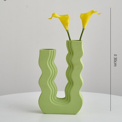 Groovy U-Shaped Vase Decor - Lia's Room