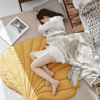 Sleep in Nature's Embrace: Leaf-Shaped Soft Bed Mat - Lia's Room