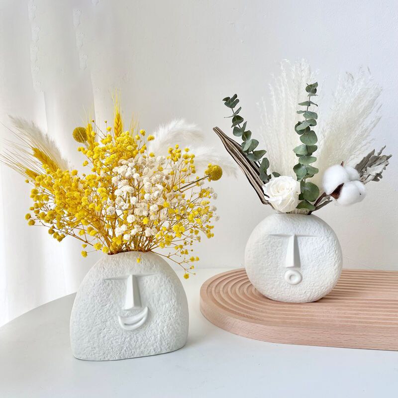 Nordic Bloom: Ceramic Vase with Sculpted Face - Lia's Room