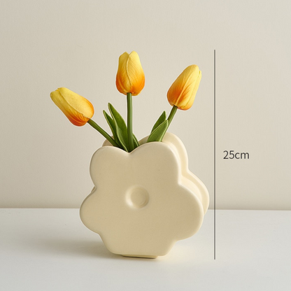 Petite Blossom: A Charming 4-Petal Flower Tabletop Vase - Lia's Room