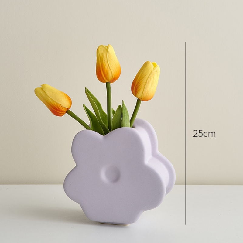 Petite Blossom: A Charming 4-Petal Flower Tabletop Vase - Lia's Room