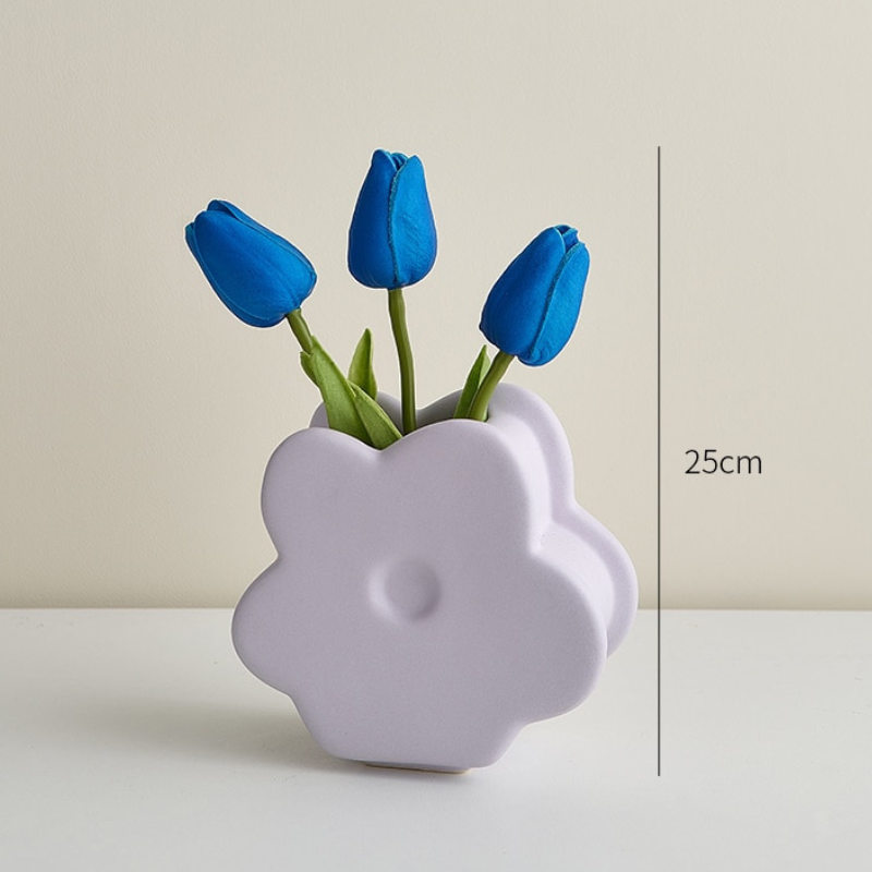 Petite Blossom: A Charming 4-Petal Flower Tabletop Vase - Lia's Room