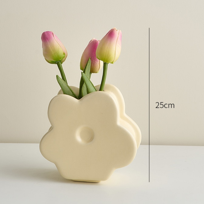 Petite Blossom: A Charming 4-Petal Flower Tabletop Vase - Lia's Room